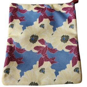 ❌️❌️❌️ add on with any purchase Rachel pally fold clutch